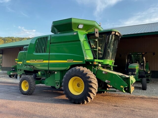 John Deere 9550 Combine