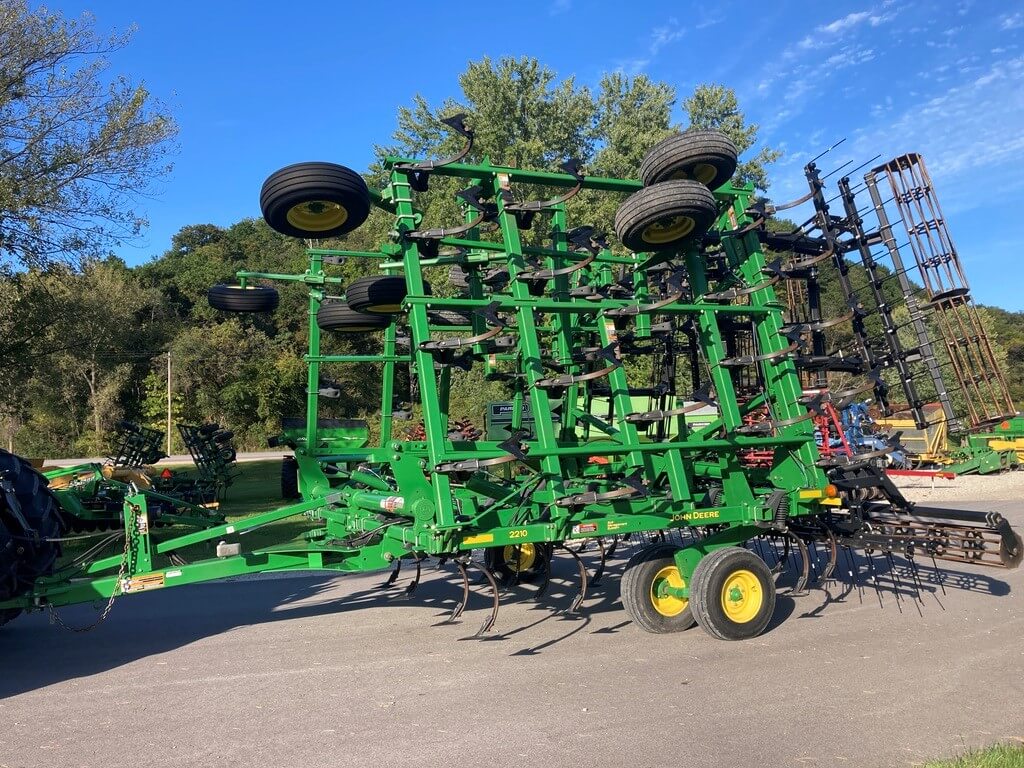 John Deere 2210 Rake Tiller